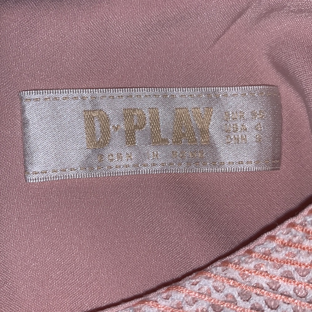D-PLAY Born In Rome Mesh Dress - Picture 10 of 11